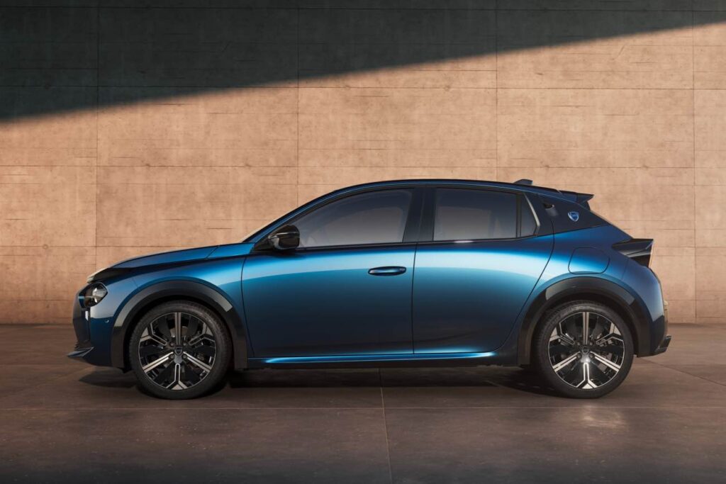 lancia ypsilon cassina