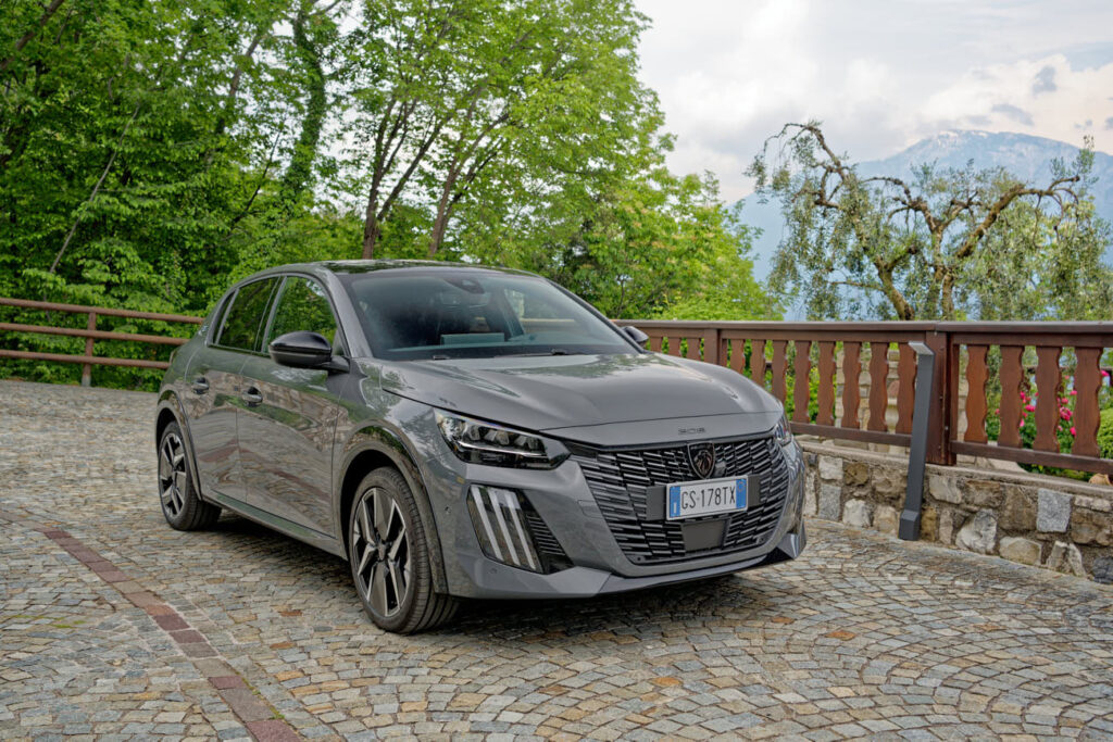 peugeot e-208